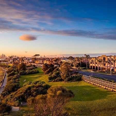 Brighton Savoy Hotel Bagian luar foto