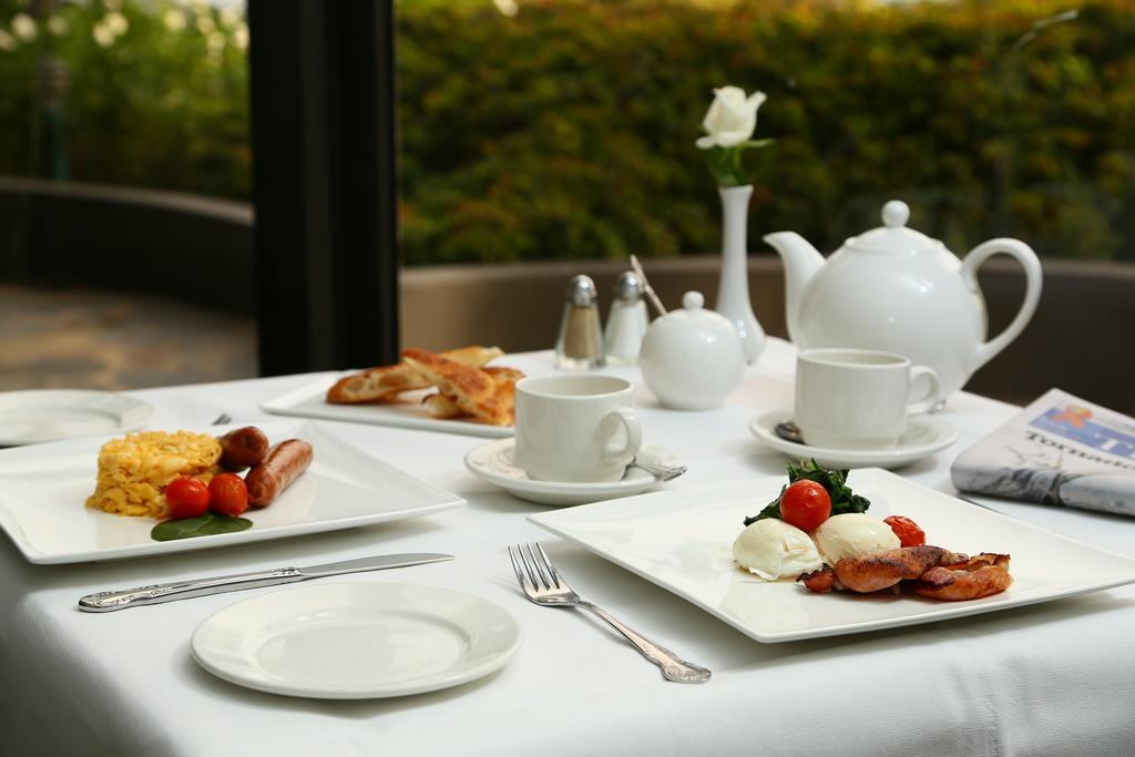 Brighton Savoy Hotel Bagian luar foto