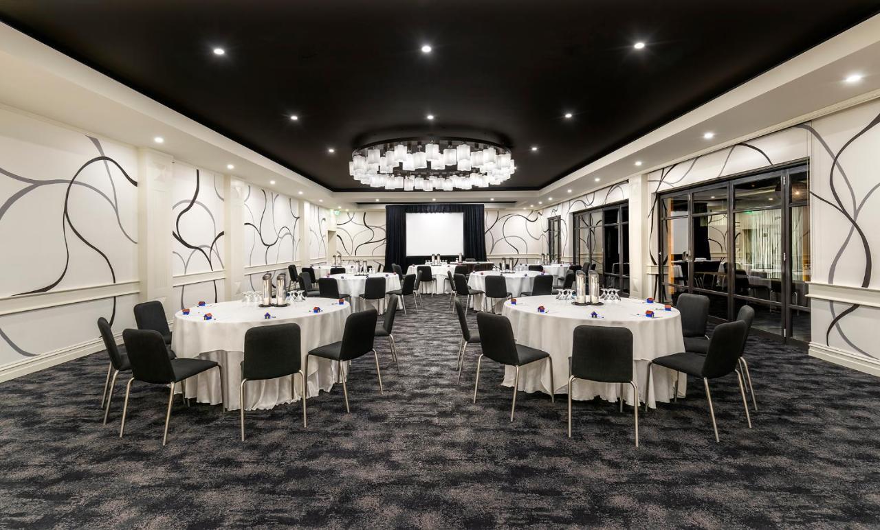 Brighton Savoy Hotel Bagian luar foto